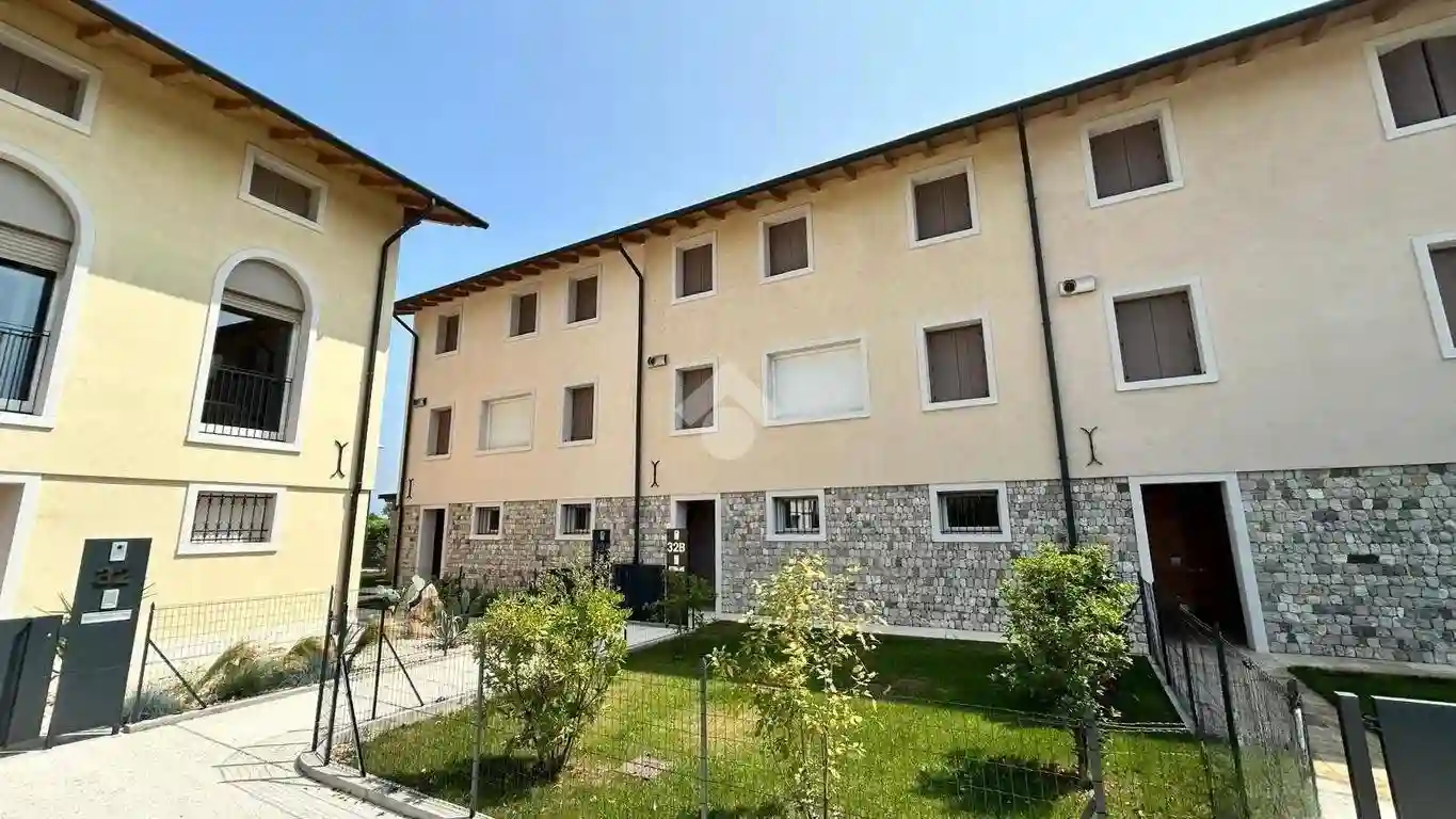 Villetta a schiera - foto 2