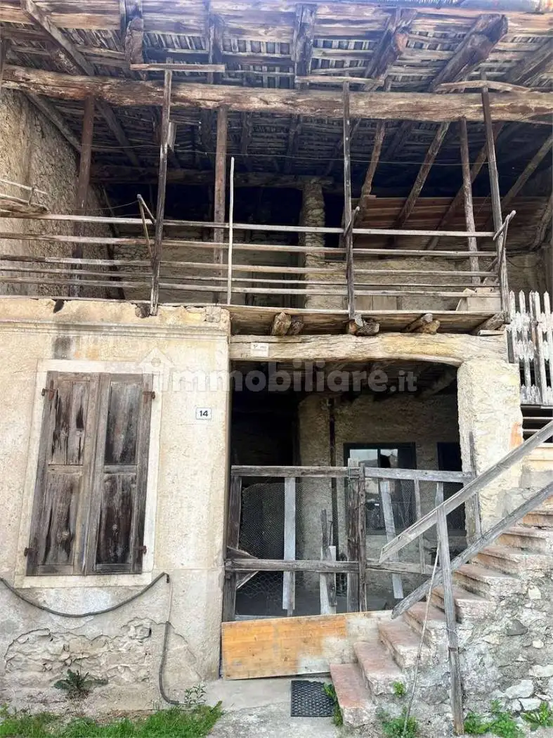 Rustico - Casale in vendita a Villa Lagarina