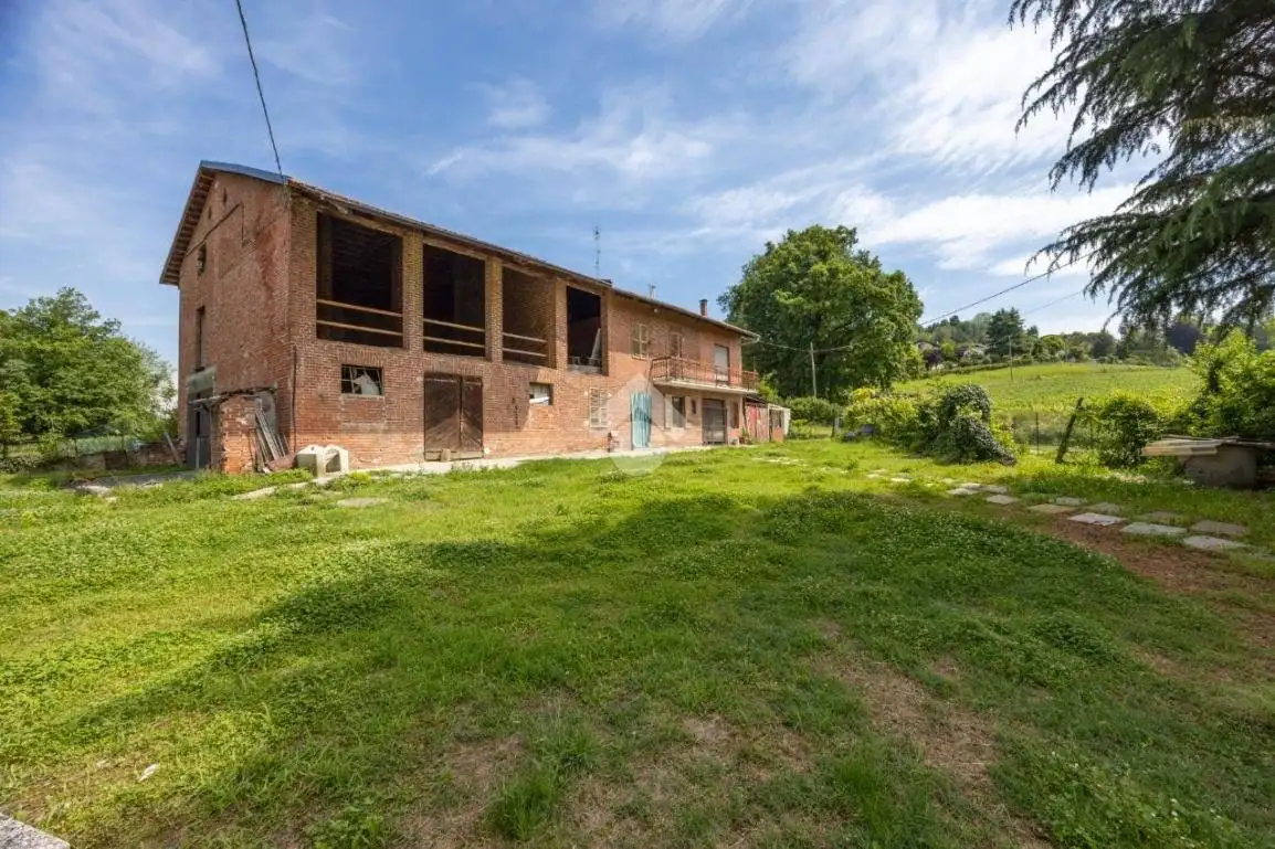 Rustico - Casale in vendita a Montaldo Torinese