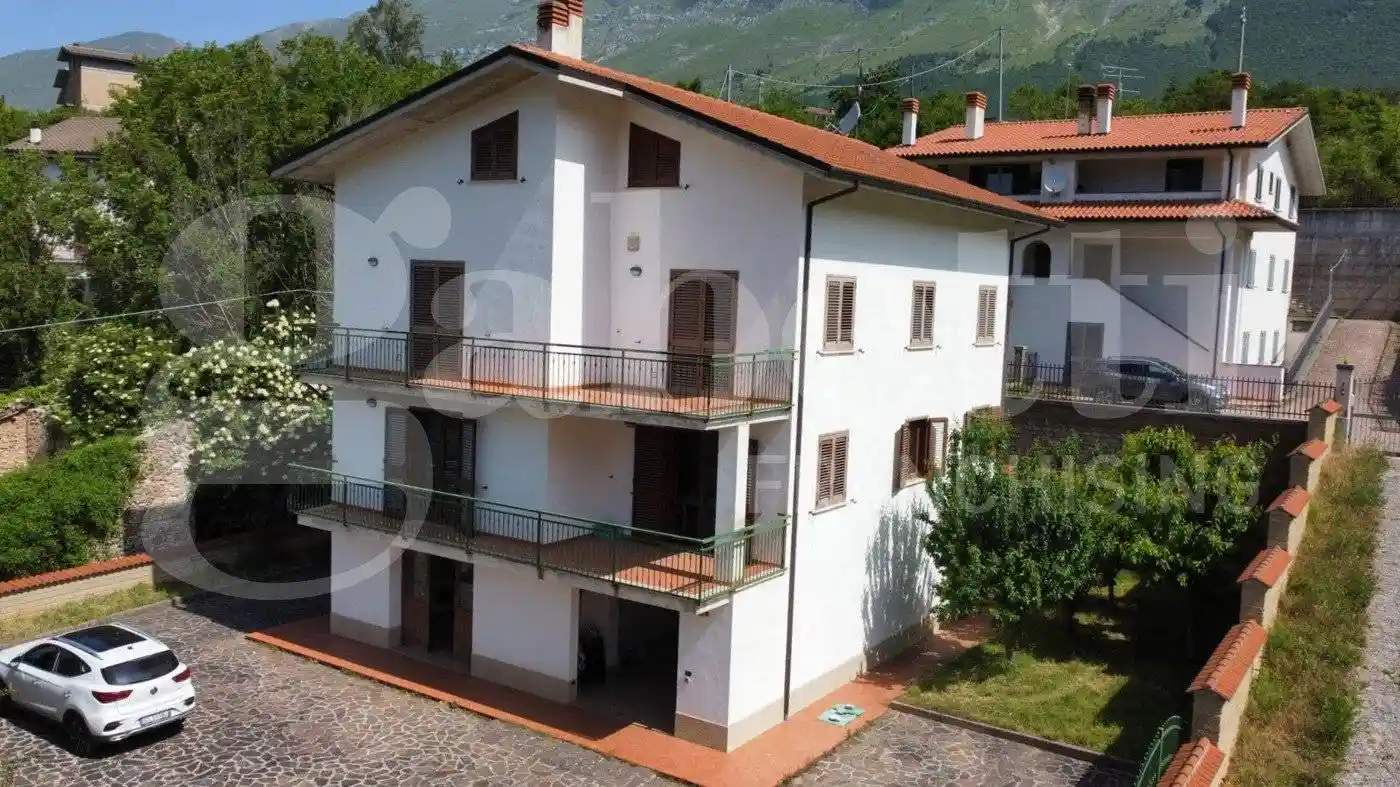 Villa - foto 2