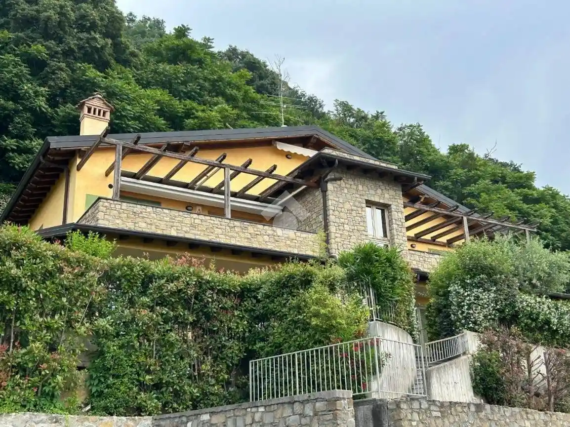 Appartamento in vendita a Sarnico