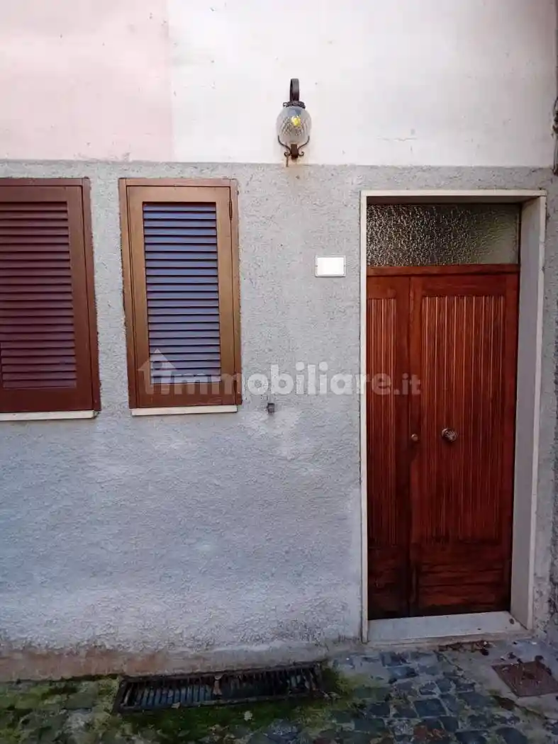 Terratetto unifamiliare via Petrella Liri, Centro, Castellafiume - foto 2