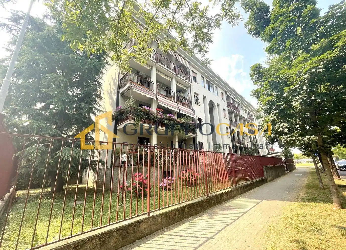 Appartamento in affitto a Carugate