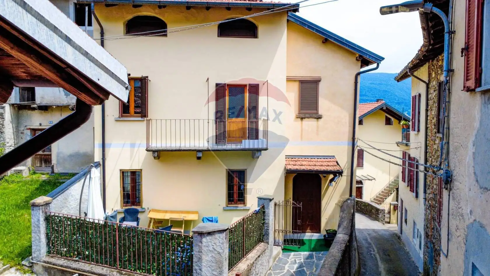 Terratetto unifamiliare via Bonomi 5, Centro, Brissago-Valtravaglia - foto 2