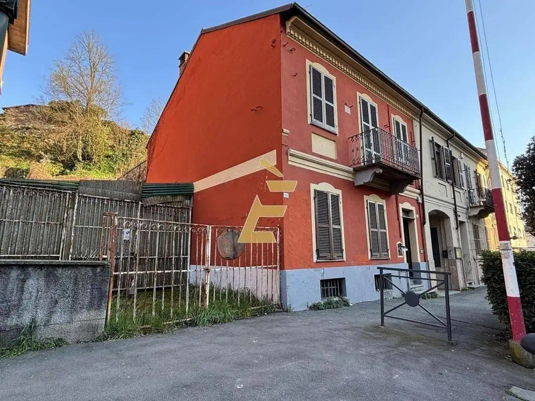 Rustico - Casale in vendita a Asti