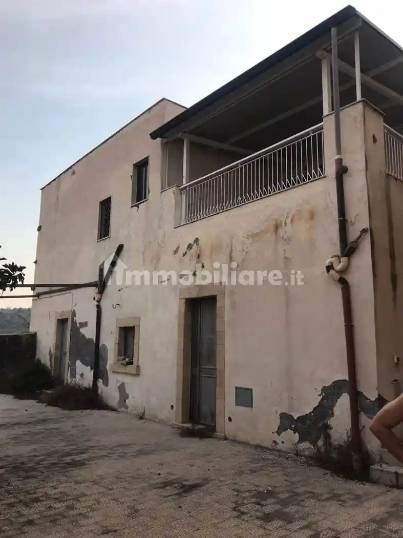 Casa indipendente in vendita a Militello in Val di Catania