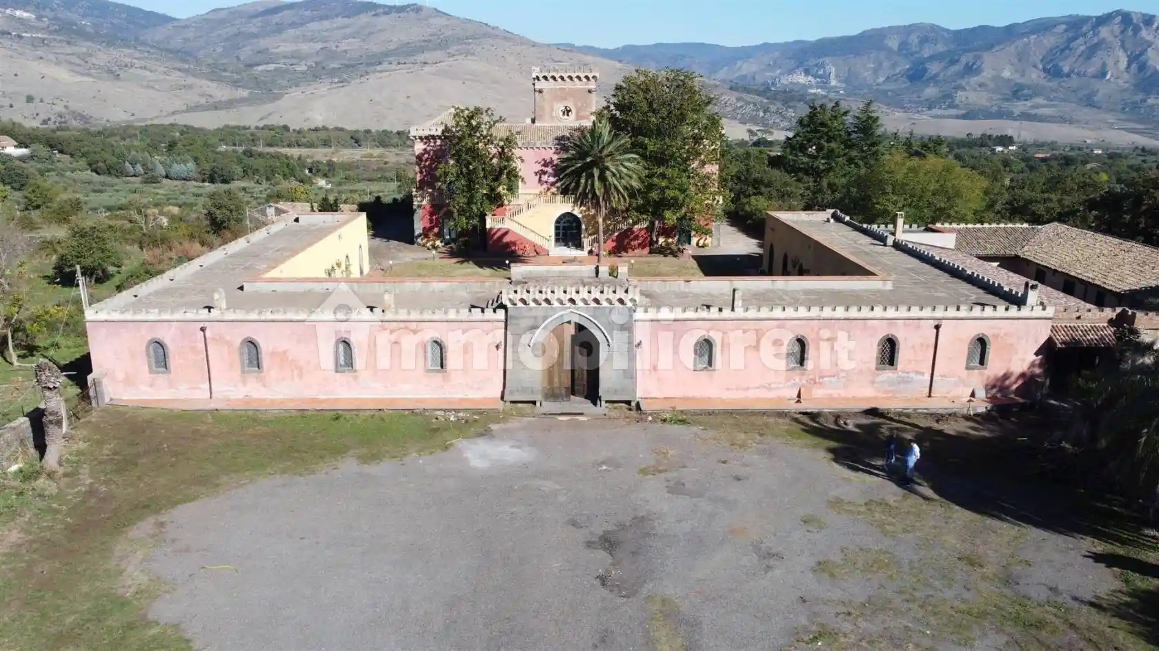 Palazzo - Edificio in vendita a Randazzo