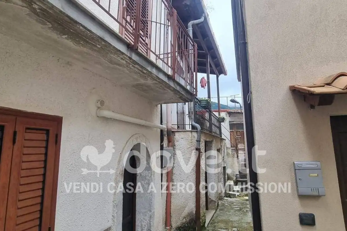 Villa in vendita a Castelvetere sul Calore
