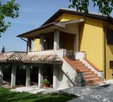 Rustico - Casale in vendita a San Severino Marche