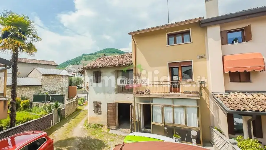 Casa indipendente in vendita a Caneva
