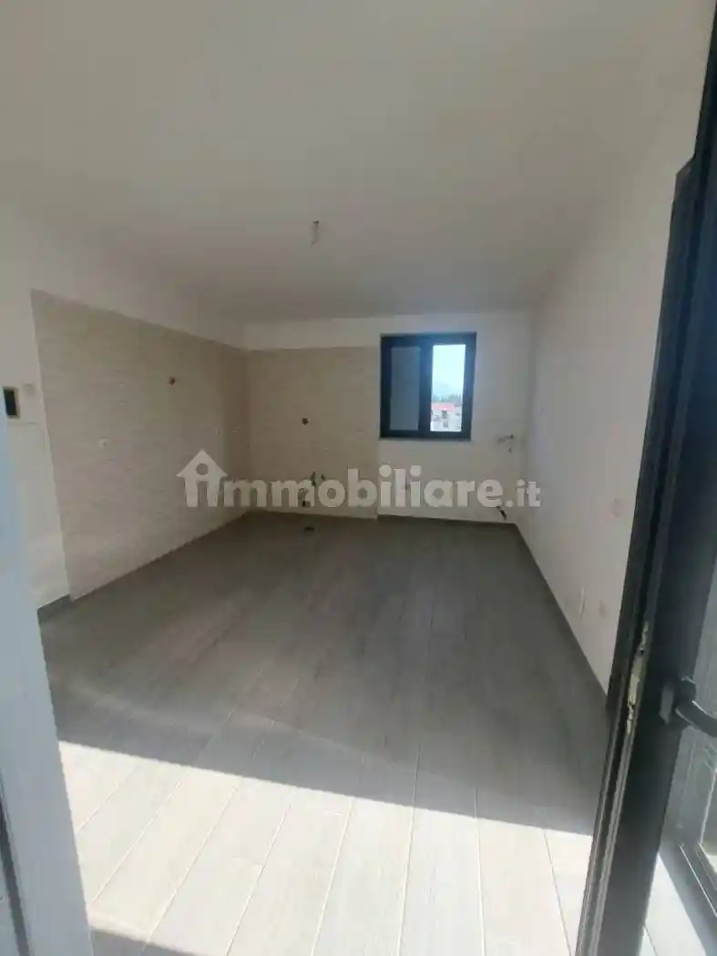 Trilocale ottimo stato, secondo piano, Brusciano - foto 3