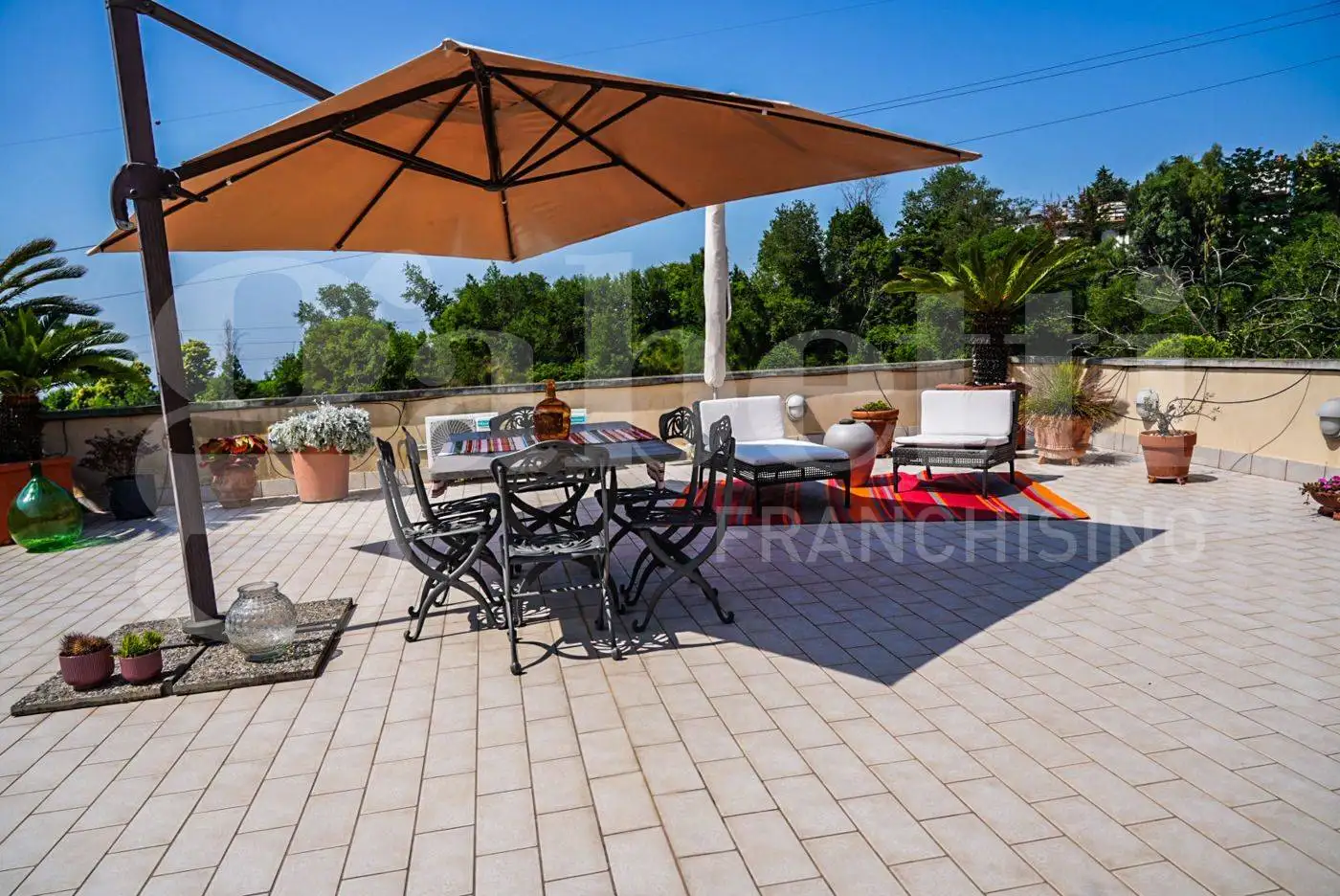 Appartamento in vendita a Napoli