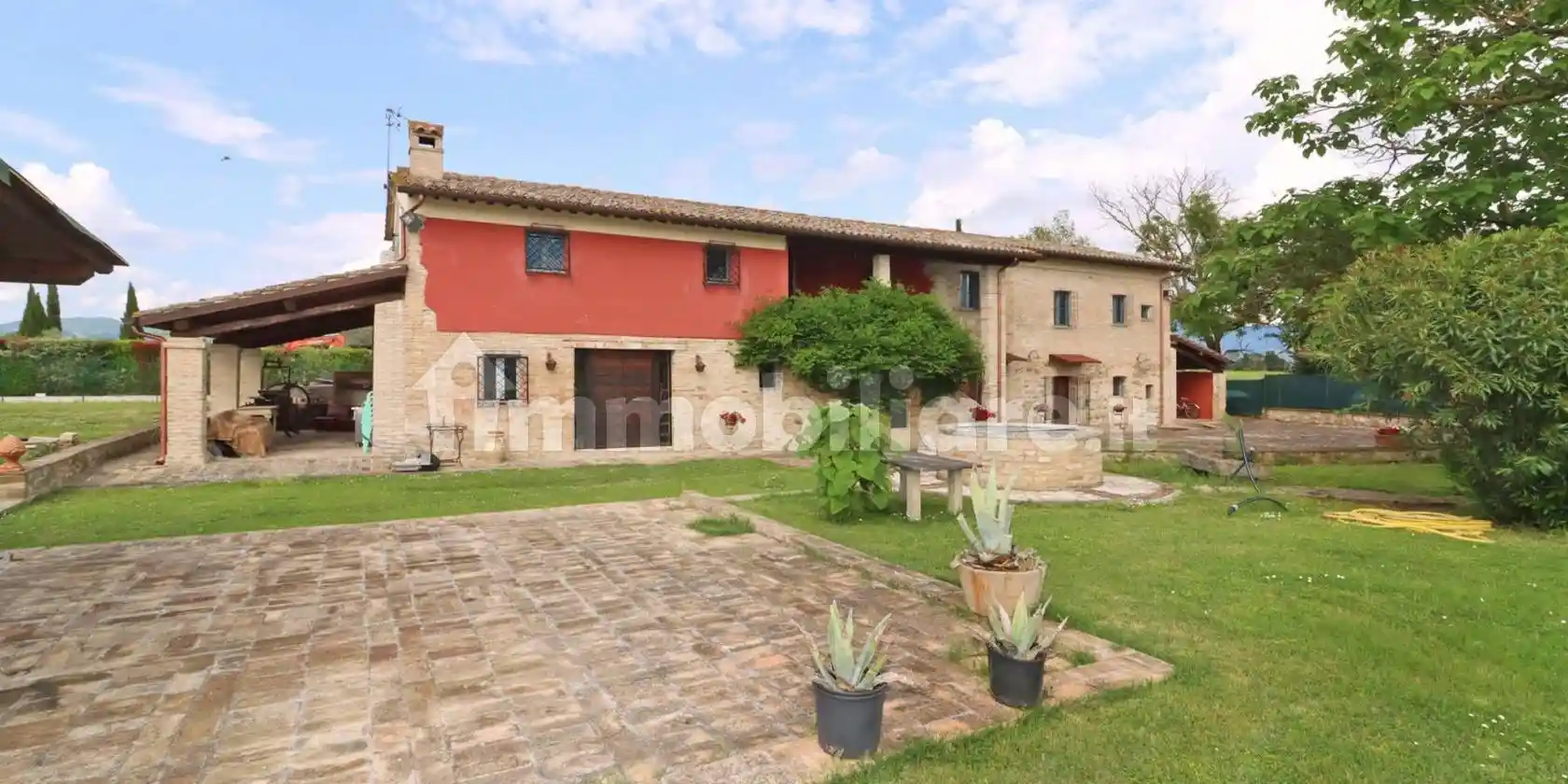 Rustico - Casale in vendita a Bastia Umbra