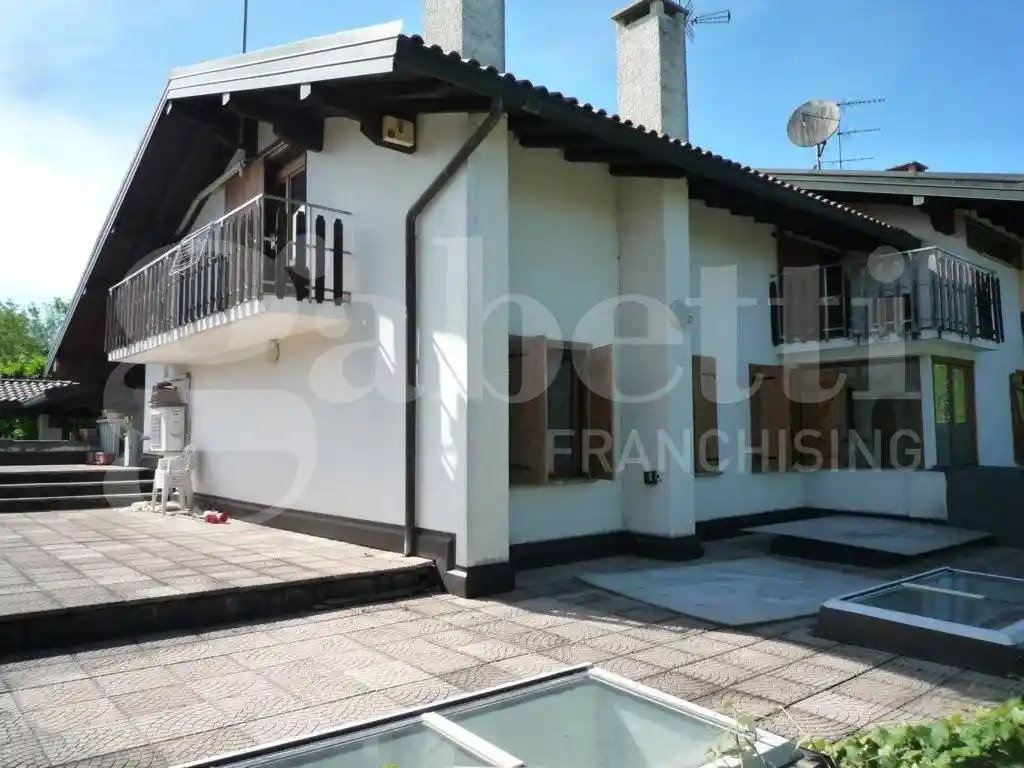 Villa bifamiliare via Olanda, 57, Barza, Ispra - foto 2