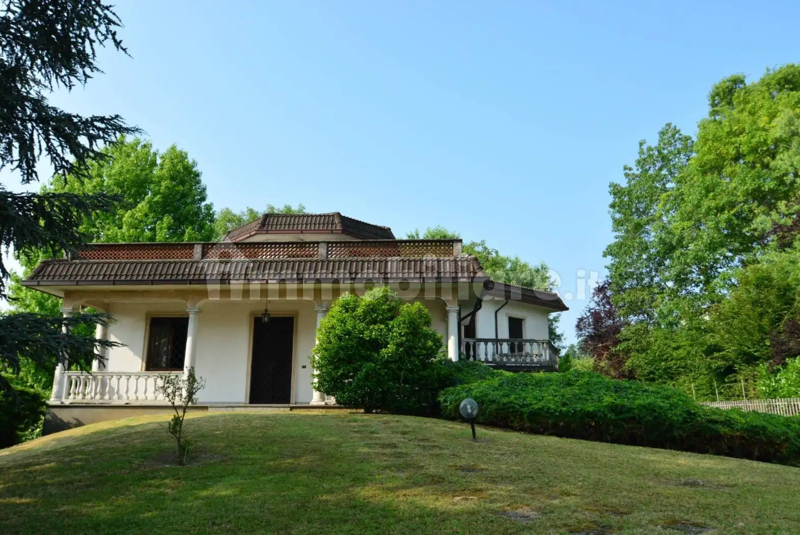Villa in vendita a Rovescala