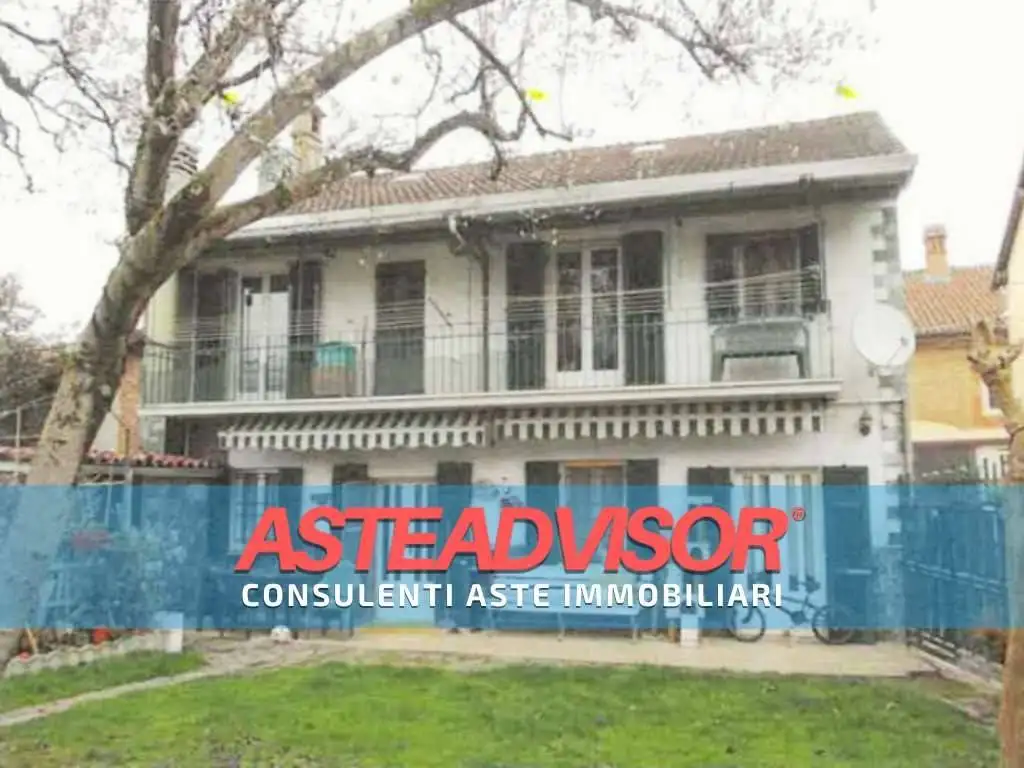 Casa indipendente in asta a Alessandria