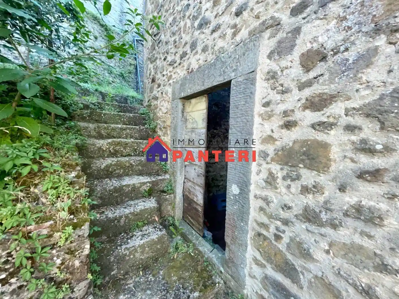 Rustico - Casale in vendita a Pescia