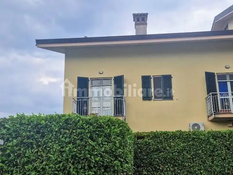 Trilocale via Quassolo 3, Centro, Borgofranco d'Ivrea - foto 2