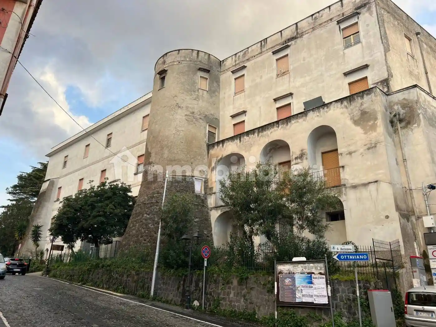 Palazzo - Edificio in vendita a Somma Vesuviana