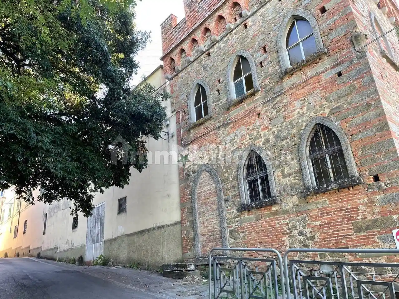 Palazzo - Edificio in vendita a Terranuova Bracciolini