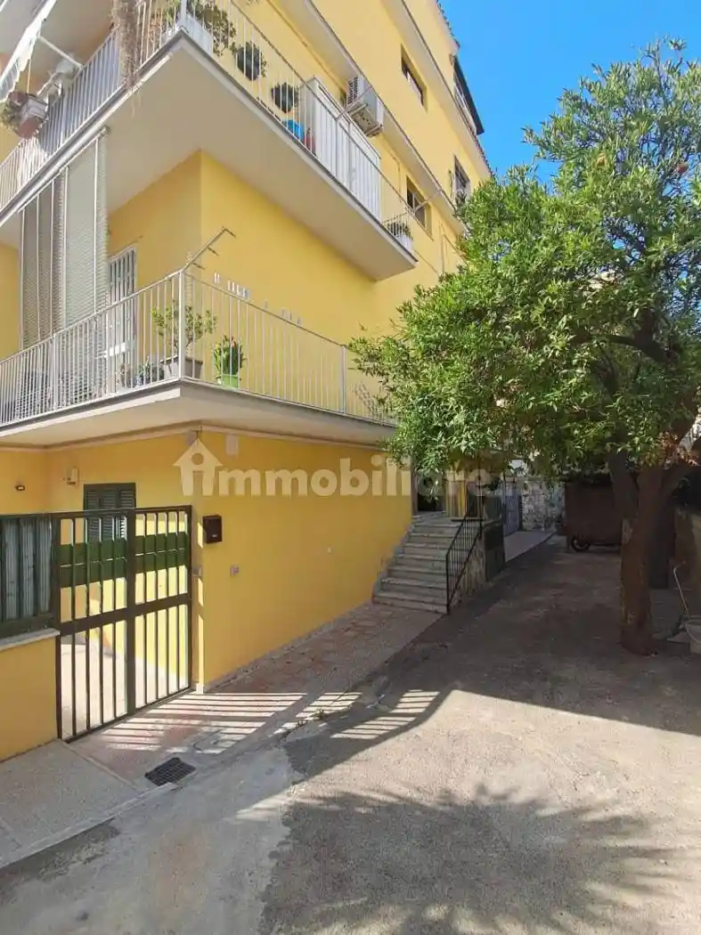 Appartamento in affitto a Pozzuoli