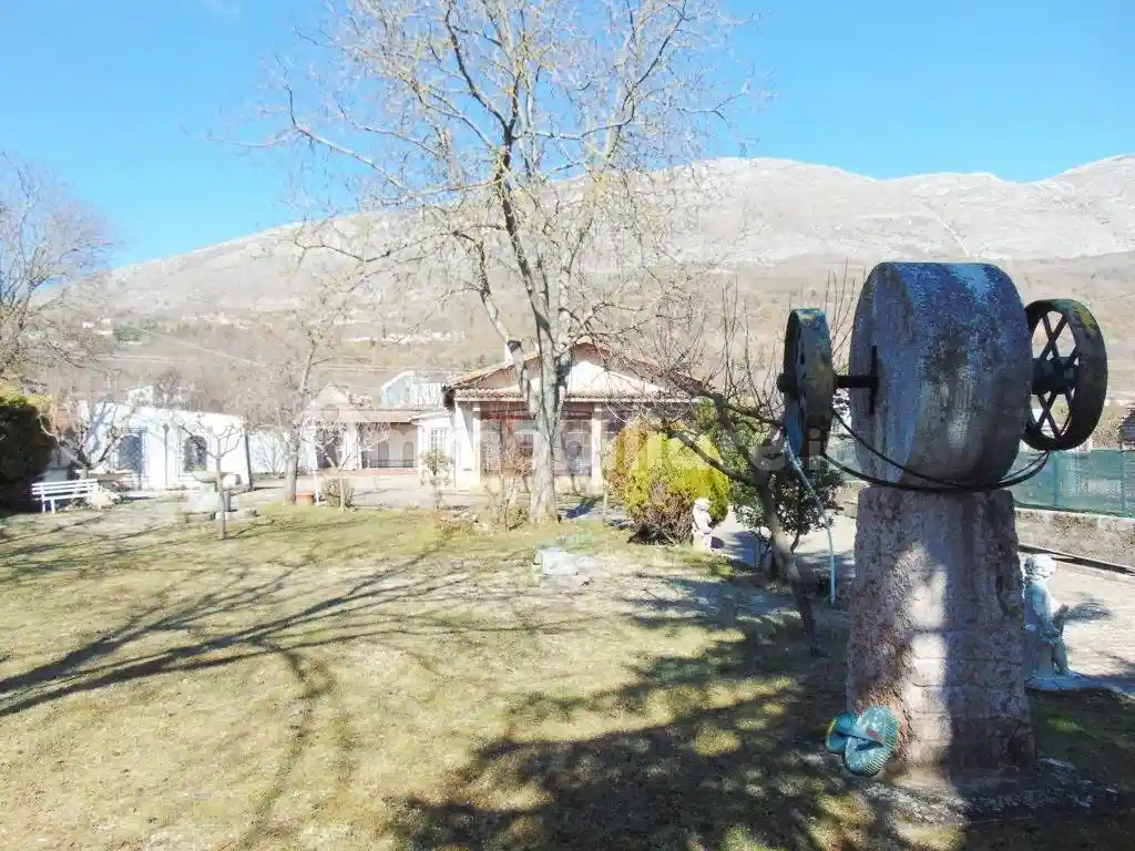 Villa unifamiliare, buono stato, 140 m², San Pelino, Avezzano - foto 4