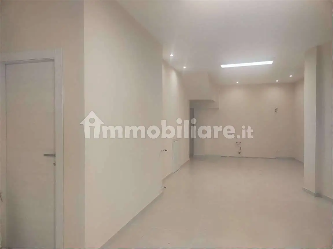 Trilocale via Dott. Portale, 13, Biancavilla - foto 3