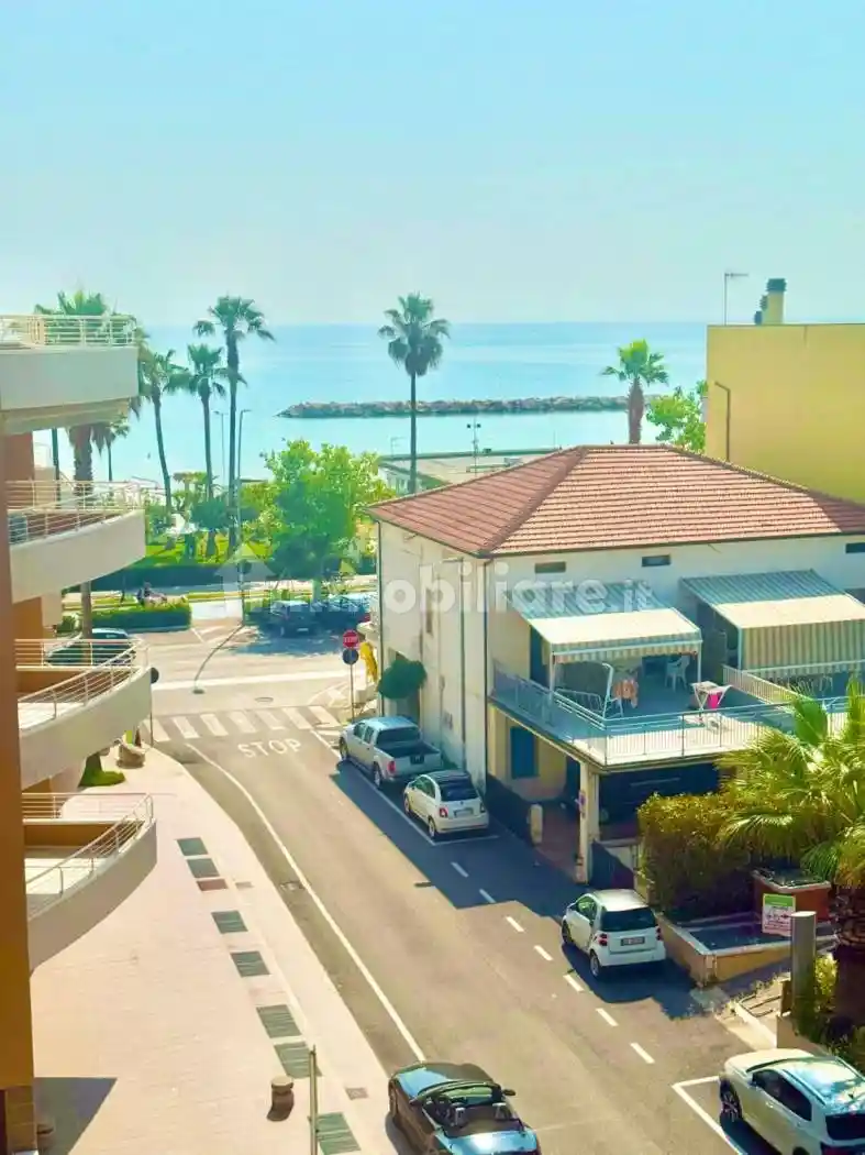 Trilocale via Pompeo 4, Lungomare Marconi, Alba Adriatica - foto 2