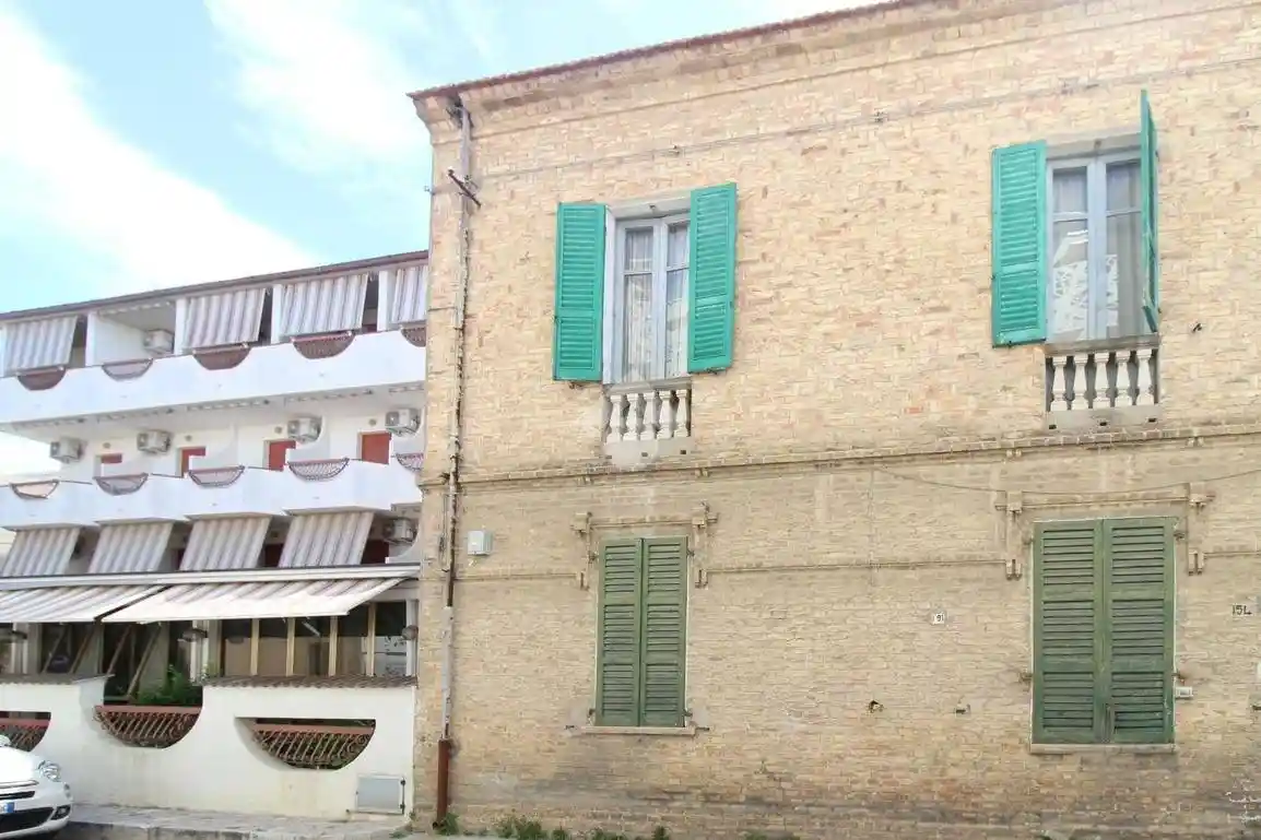 Terratetto unifamiliare via Camillo Benso Conte di Cavour 150, Centro, Roseto degli Abruzzi - foto 2