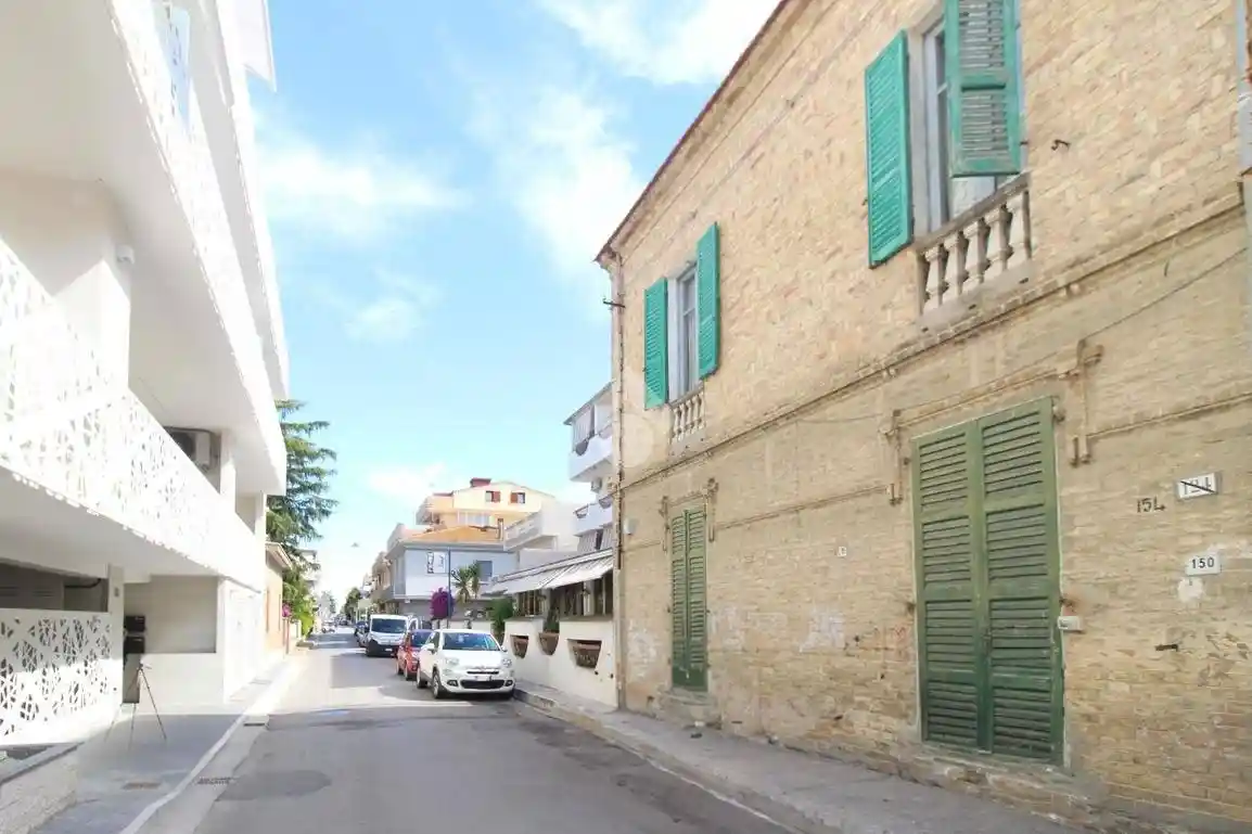 Terratetto unifamiliare via Camillo Benso Conte di Cavour 150, Centro, Roseto degli Abruzzi - foto 3