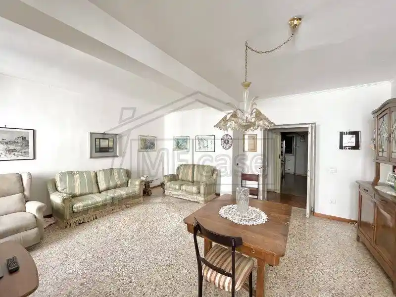 Casa indipendente in vendita a Montefiascone