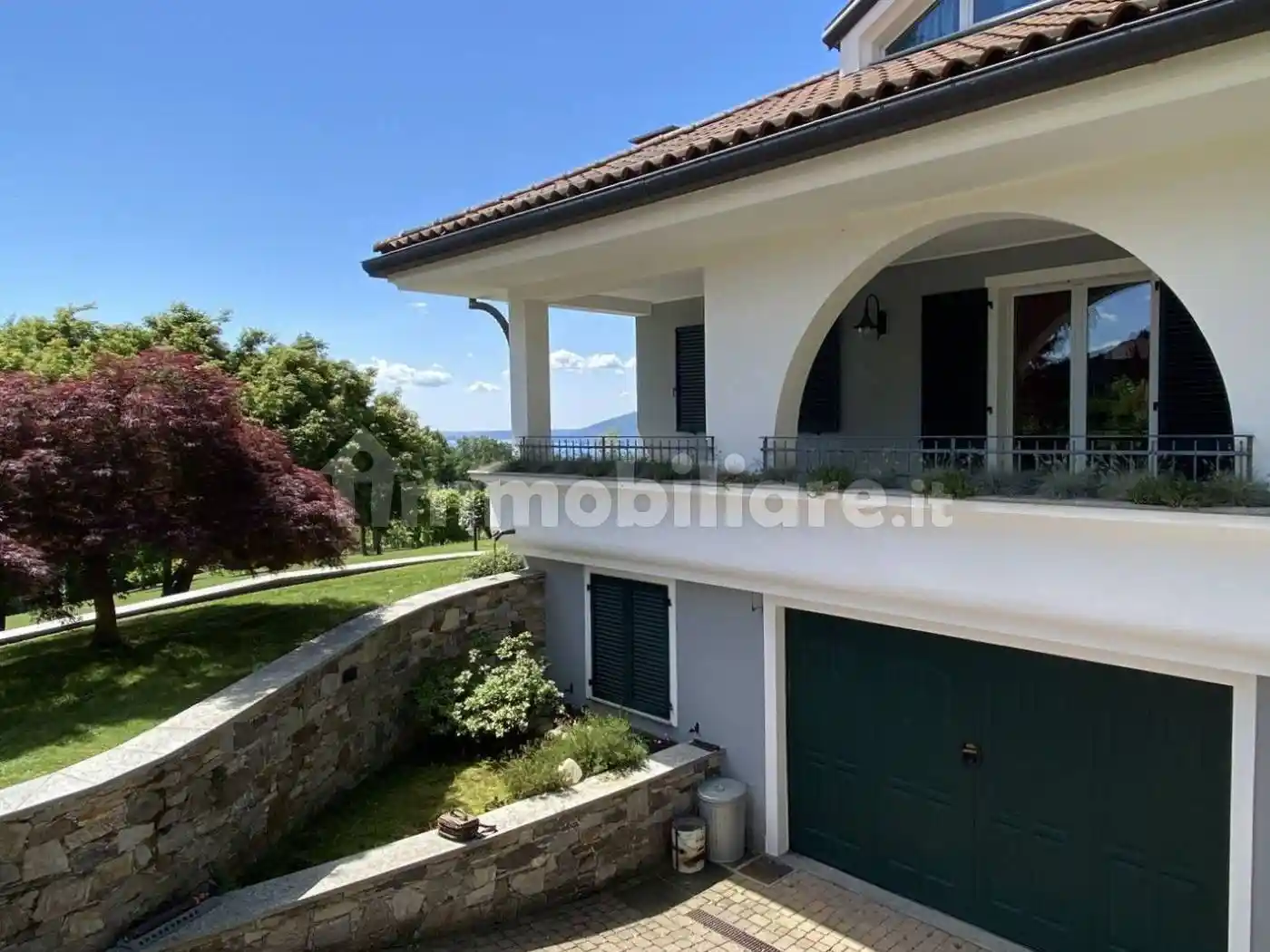 Villa in vendita a Arizzano