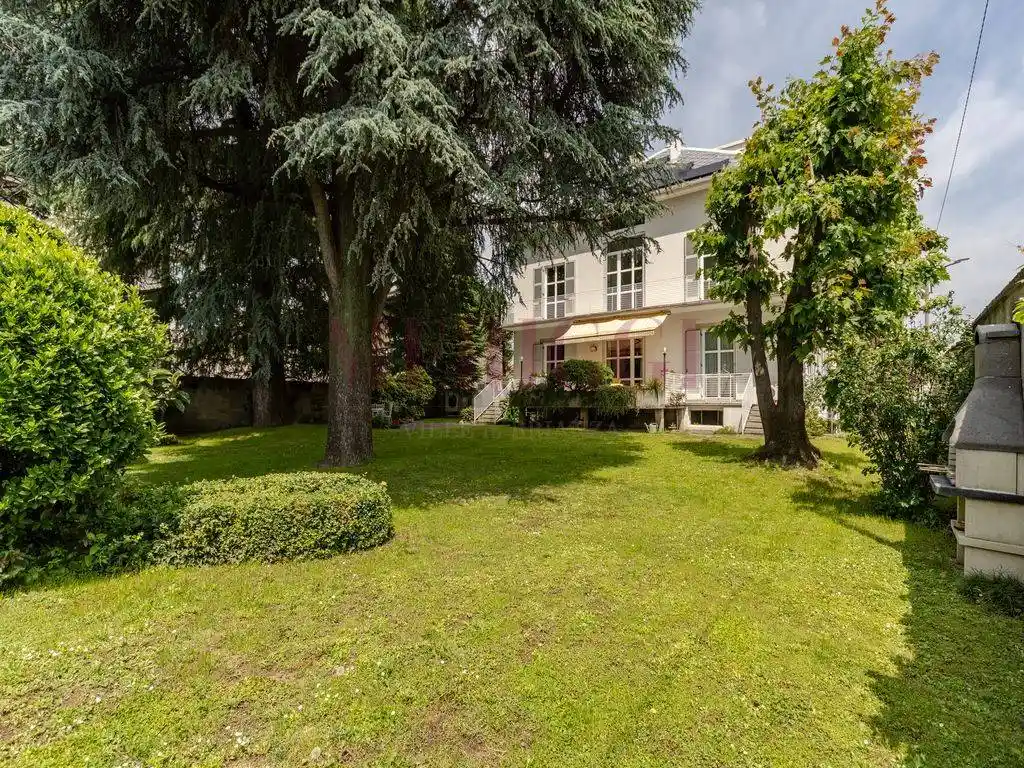 Villa in vendita a Cesano Maderno