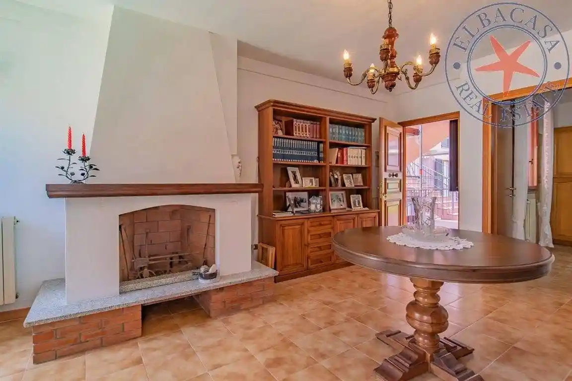 Appartamento in vendita a Marciana Marina