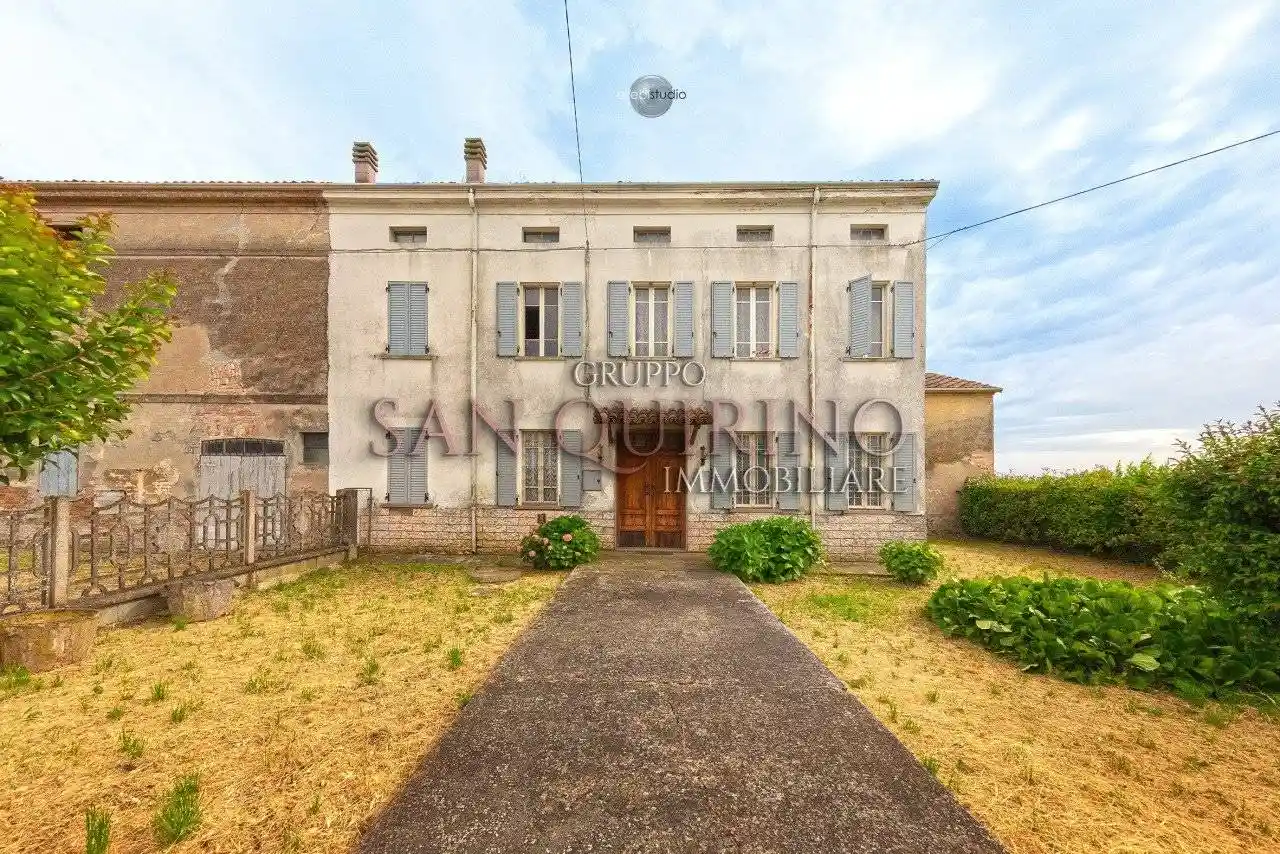 Villa in vendita a Gualtieri