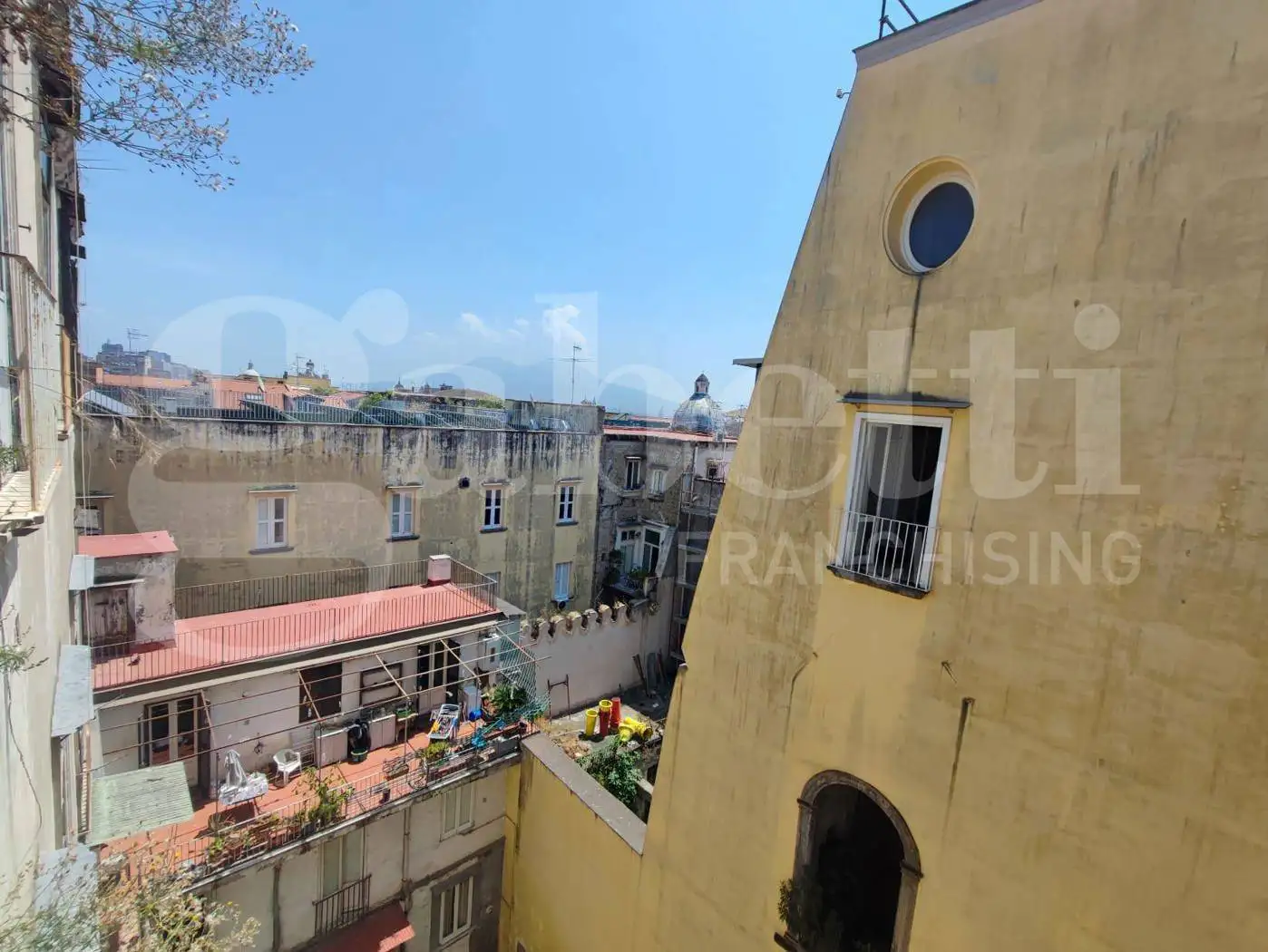 Appartamento in vendita a Napoli