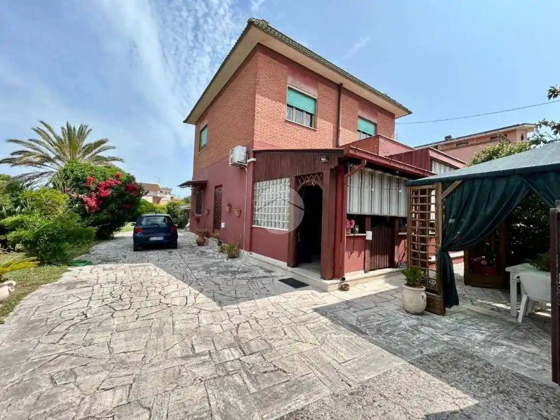 Villa in vendita a Anzio