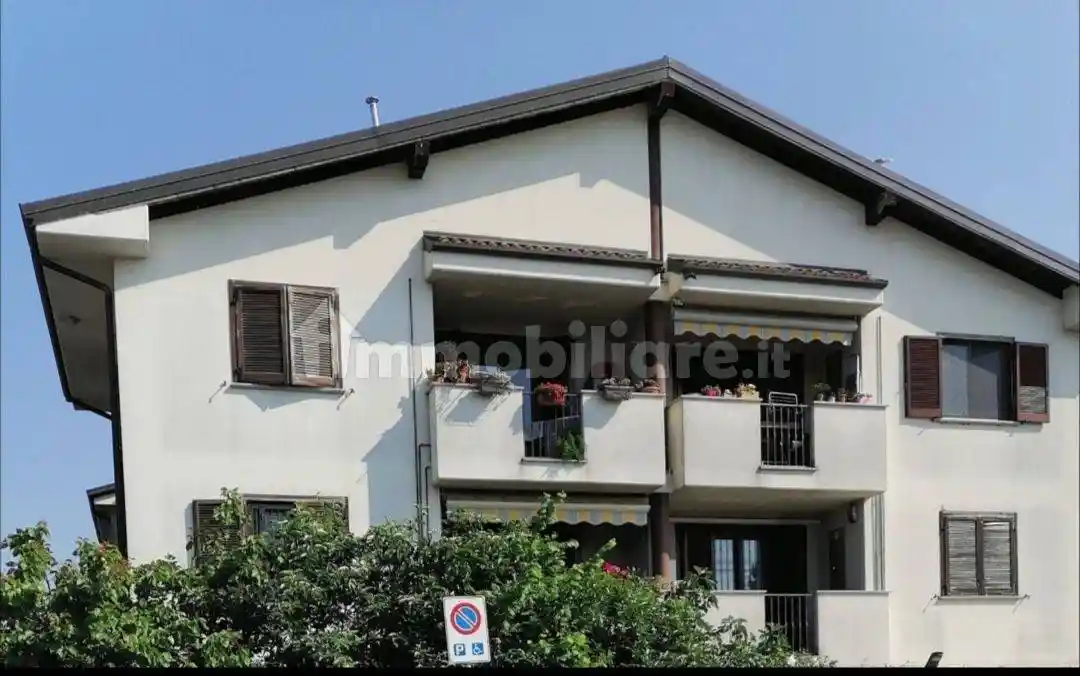 Appartamento in vendita a Vernate