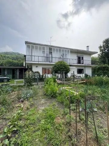 Villa in vendita a Madonna del Sasso