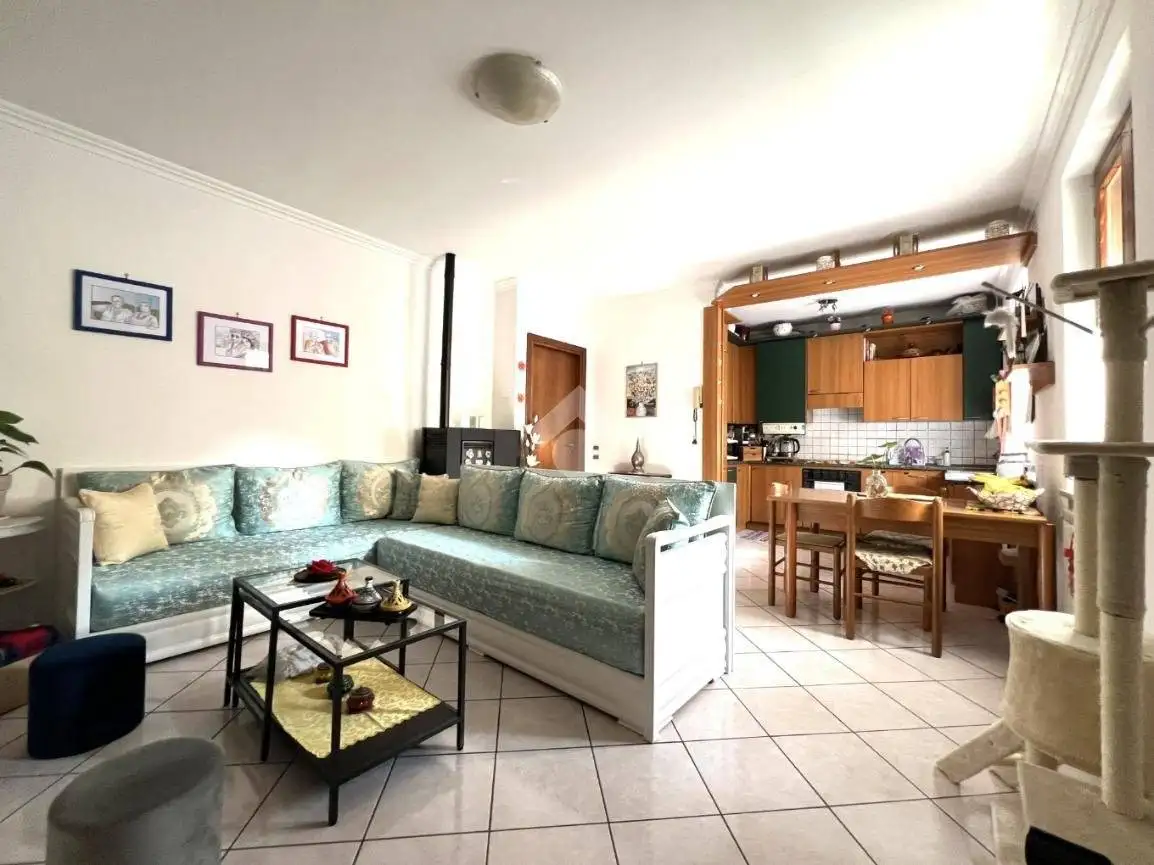 Trilocale via San Rocco, Caino - foto 2