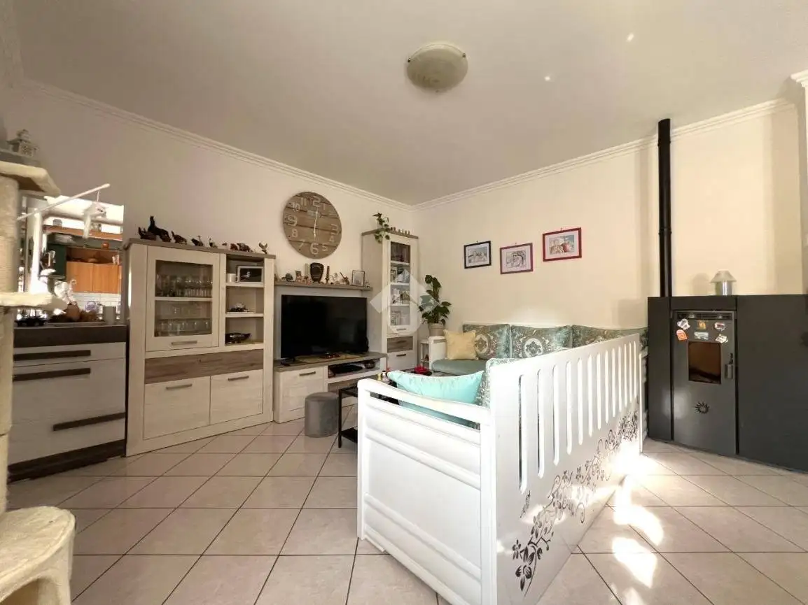 Trilocale via San Rocco, Caino - foto 3