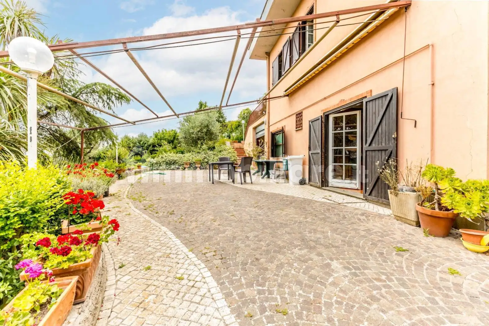 Villa in vendita a Guidonia Montecelio