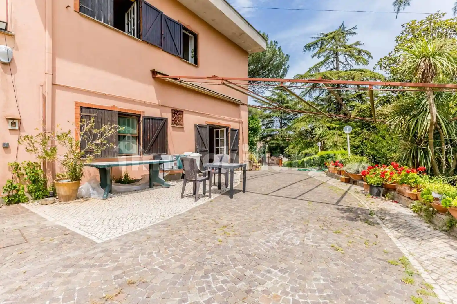 Villa bifamiliare via Pedica delle Ginestre 3, Parco Azzurro, Guidonia Montecelio - foto 2