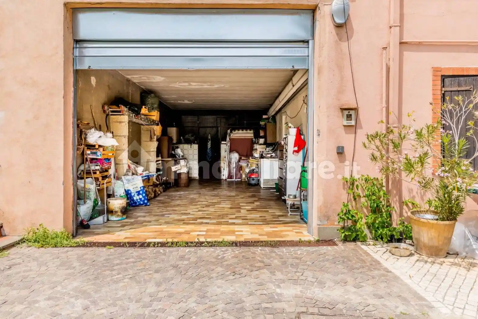 Villa bifamiliare via Pedica delle Ginestre 3, Parco Azzurro, Guidonia Montecelio - foto 4