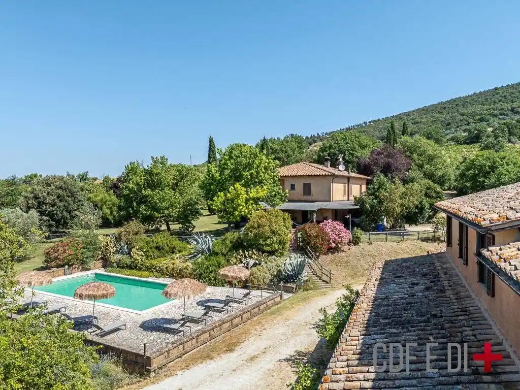 Rustico - Casale in vendita a Montecchio