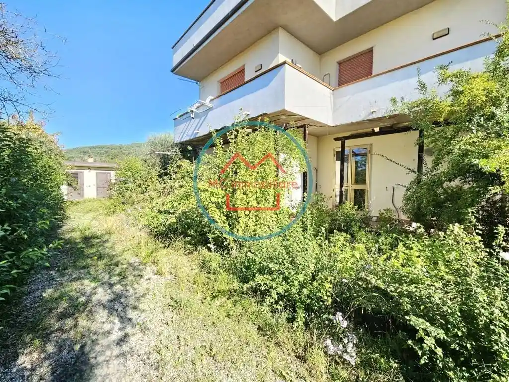 Appartamento in vendita a Uzzano