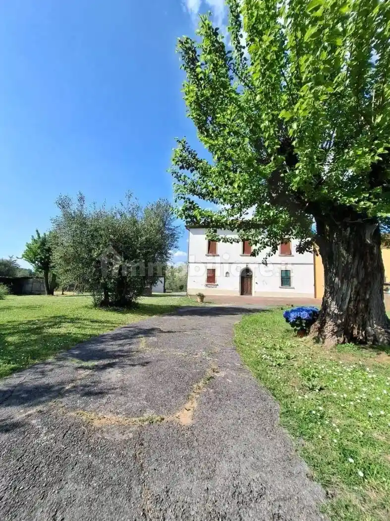 Villa in vendita a Fucecchio