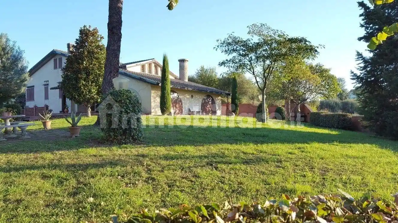 Villa in vendita a Santa Maria a Monte