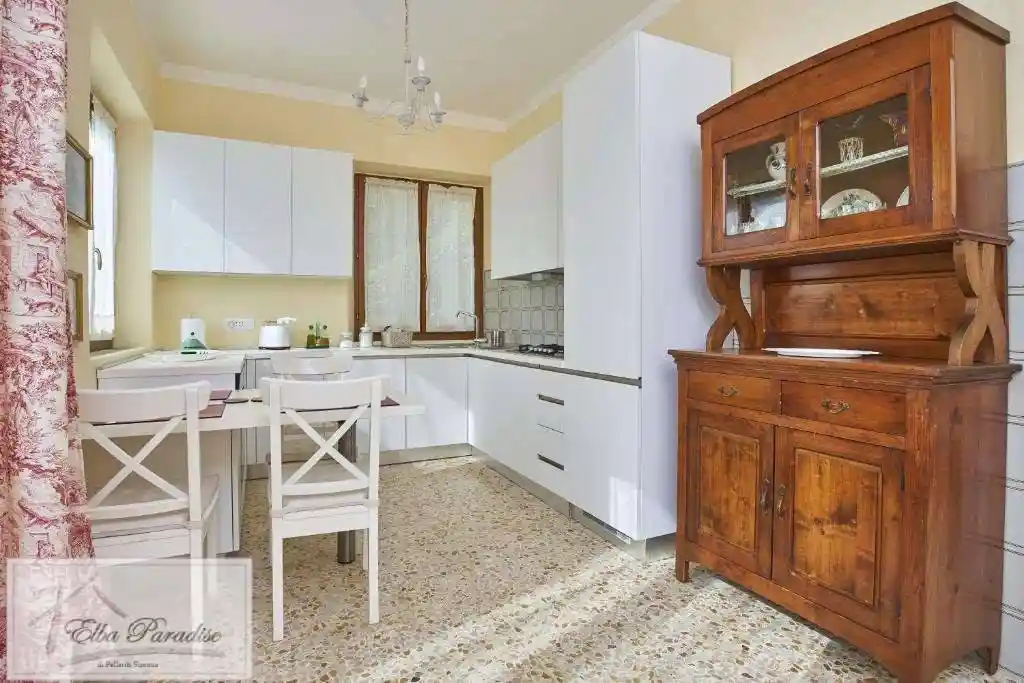 Appartamento in vendita a Marciana