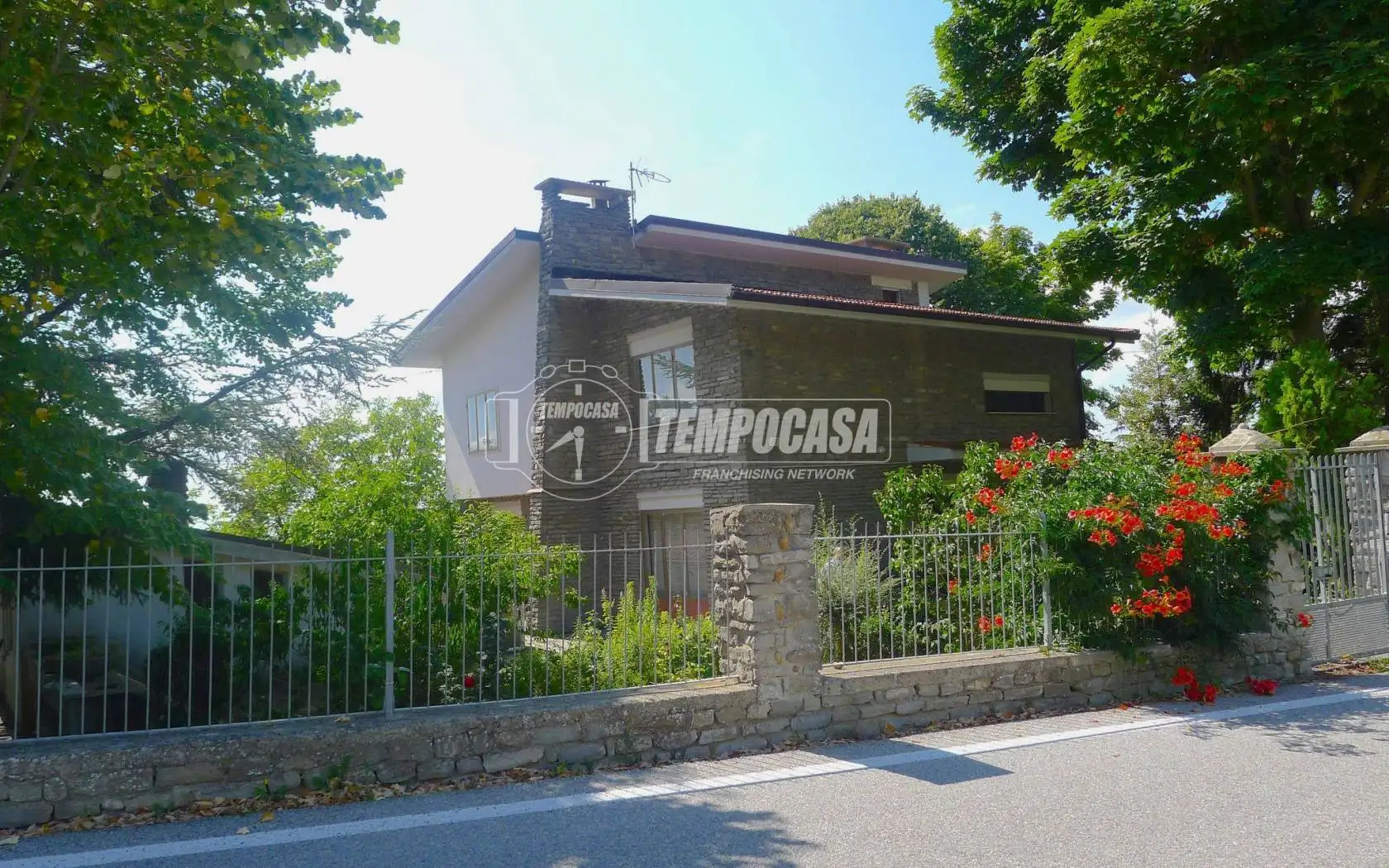 Villa in vendita a Mombarcaro